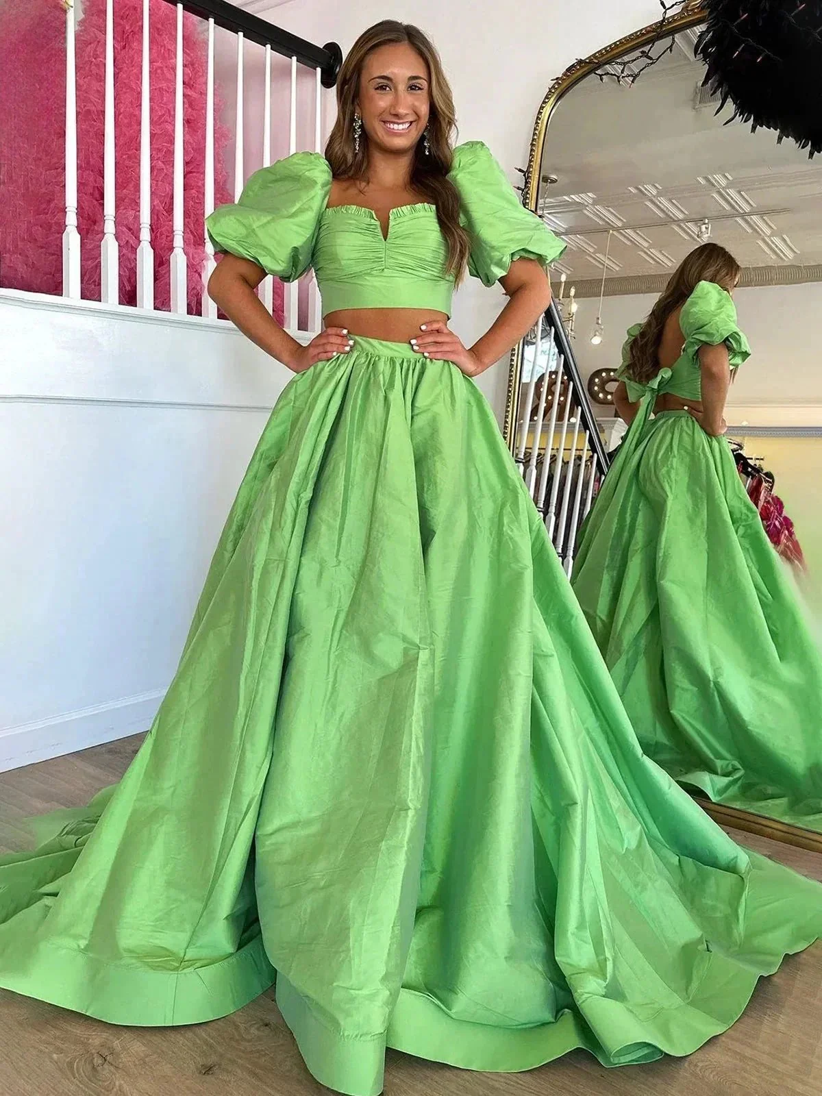 Makai | Green Two-Piece Puff Sleeves Satin Long Prom Dress With Split - Image 3