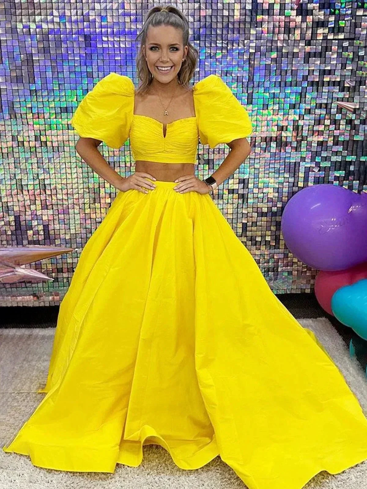 Makai | Green Two-Piece Puff Sleeves Satin Long Prom Dress With Split - Image 9