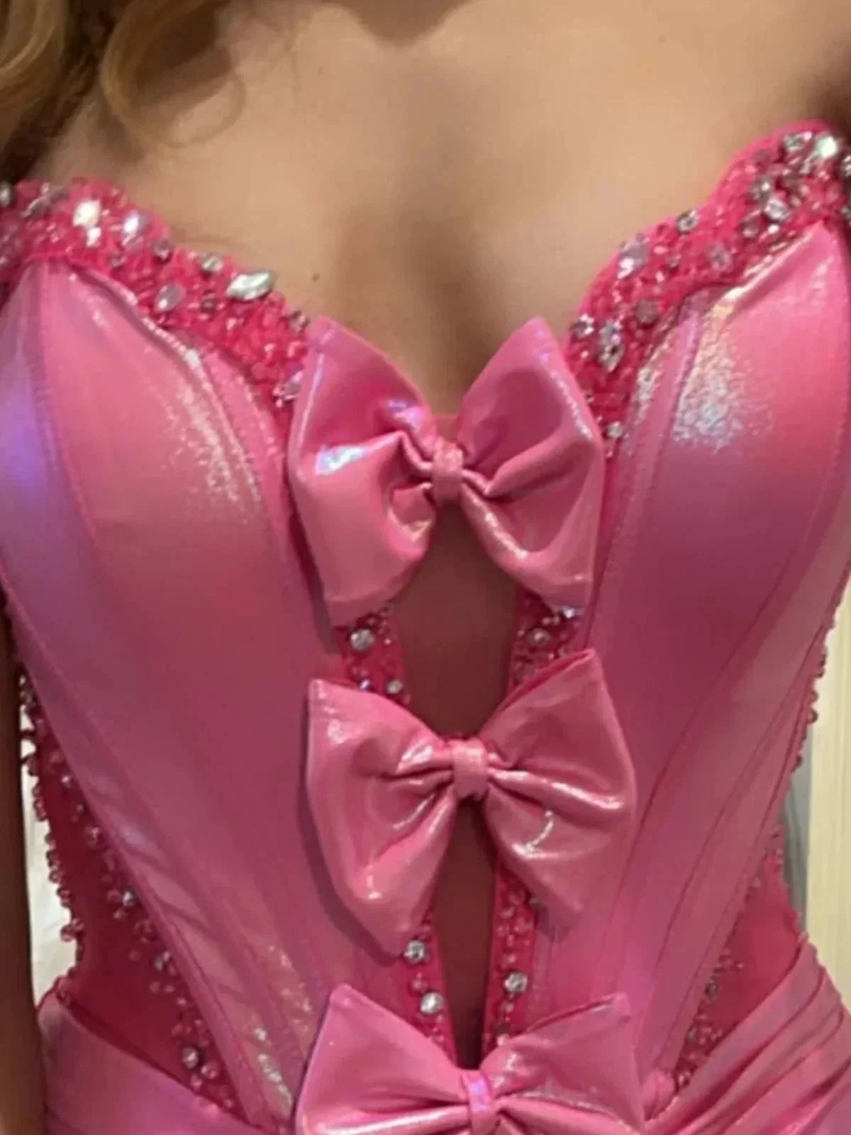 Mare | Hot Pink Sweetheart Mermaid Prom Dress with Bowknot - Image 3