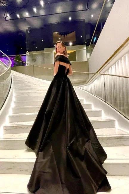 Modern Long Black Sequined Sleeveless Evening Dress With Slit - Image 2