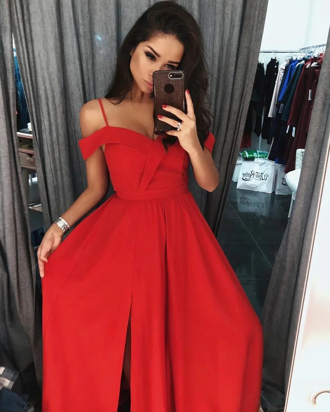 Modern Red A-Line Off-the-shoulder Long Prom Dress With Slit - Image 3