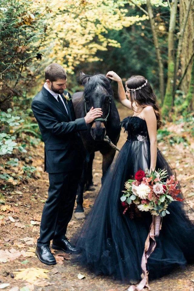 Modest Long A-line Princess Strapless Tulle Black Wedding Dress with Appliques Lace - Image 5