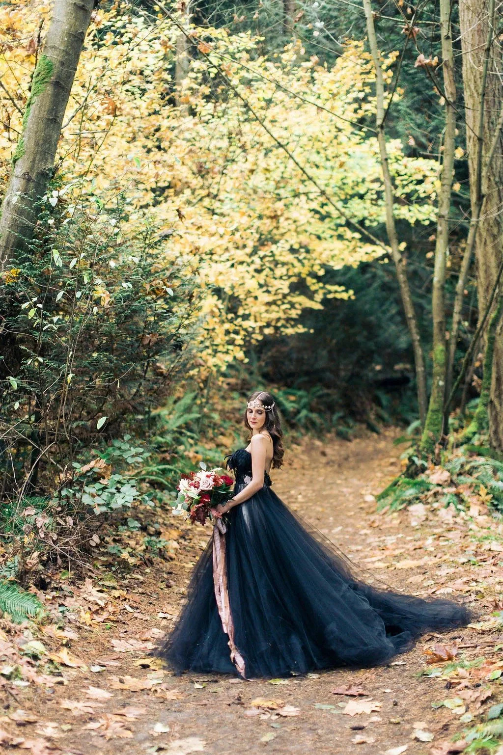 Modest Long A-line Princess Strapless Tulle Black Wedding Dress with Appliques Lace - Image 6