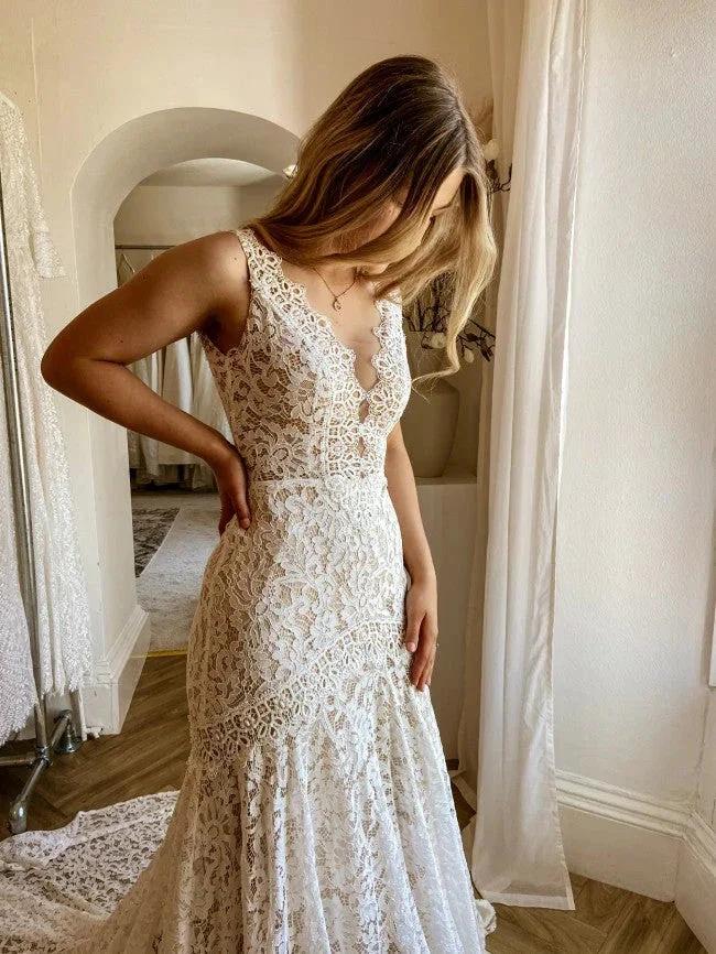 Modest Long Mermaid V-neck Open Back Lace Wedding Dress - Image 4