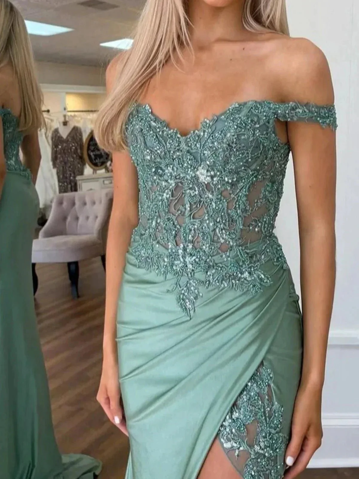 Modesty | Green Off The Shoulder Appliqued Mermaid Prom Dress With Split - Image 2