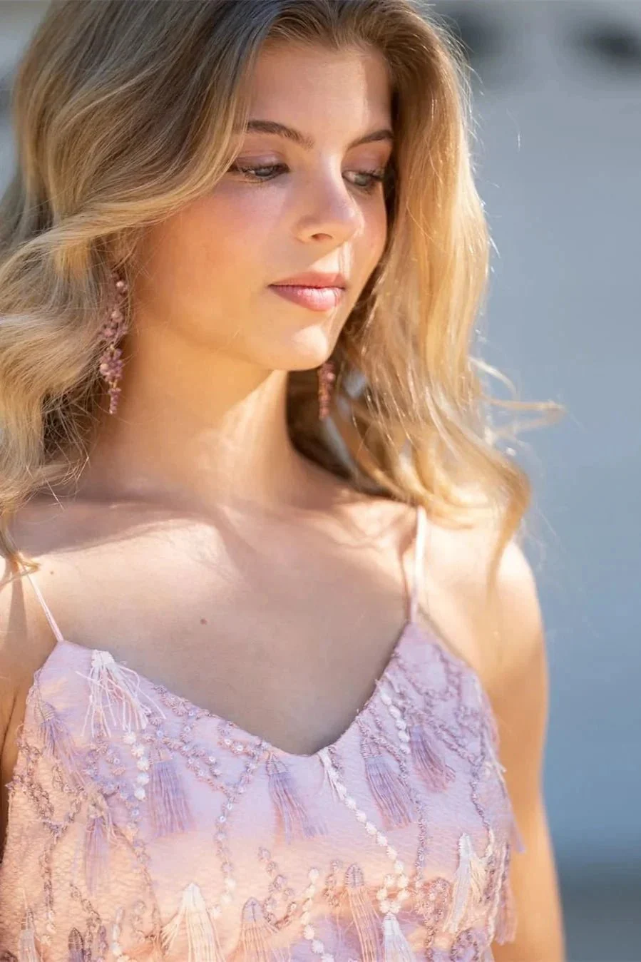 New Arrival Pink Sleeveless Appliques Backless Homecoming Dress - Image 4