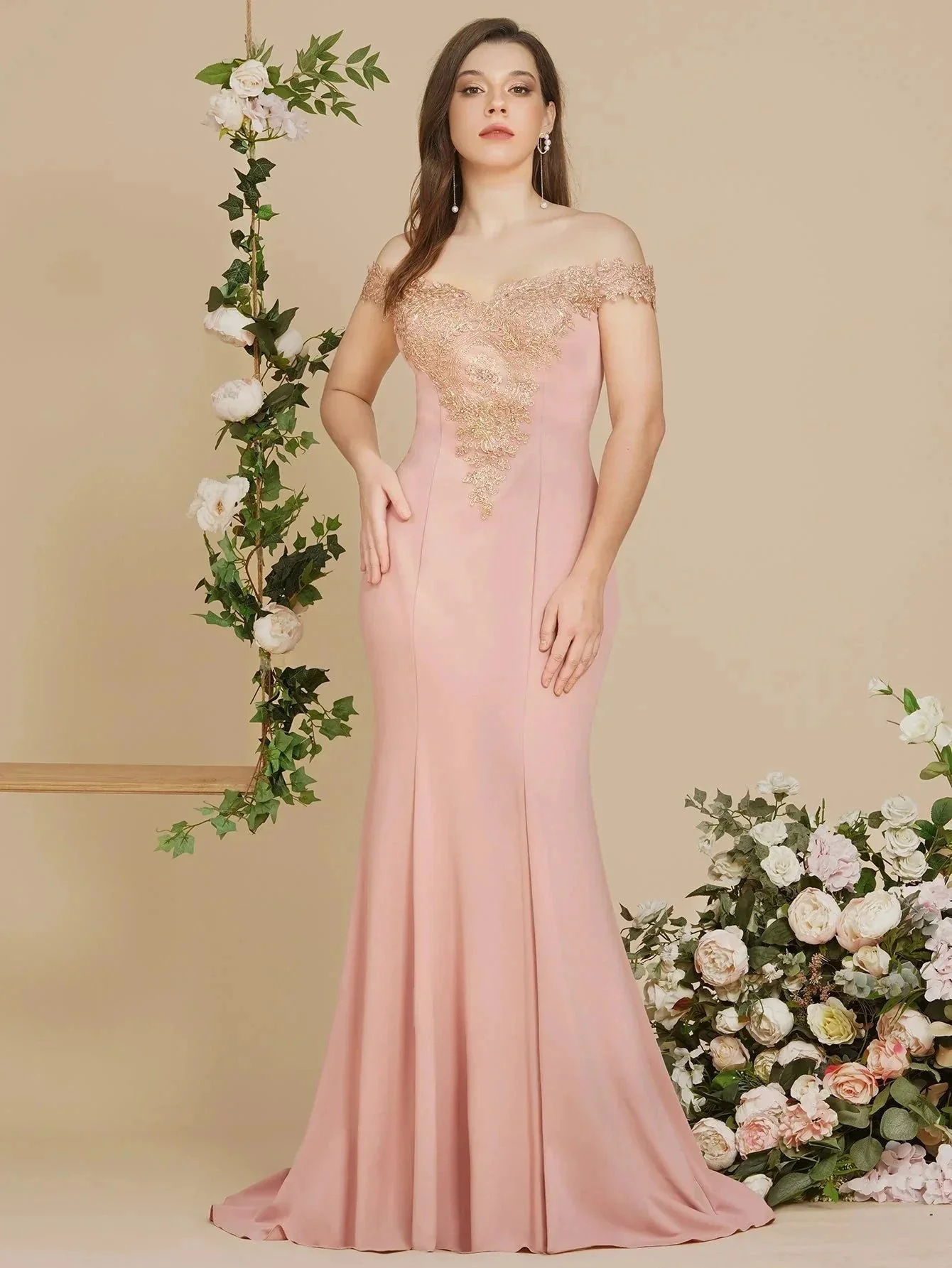 Off the Shoulder Gold Appliques Mermaid Evening Gowns Slim Prom Dress - Image 2