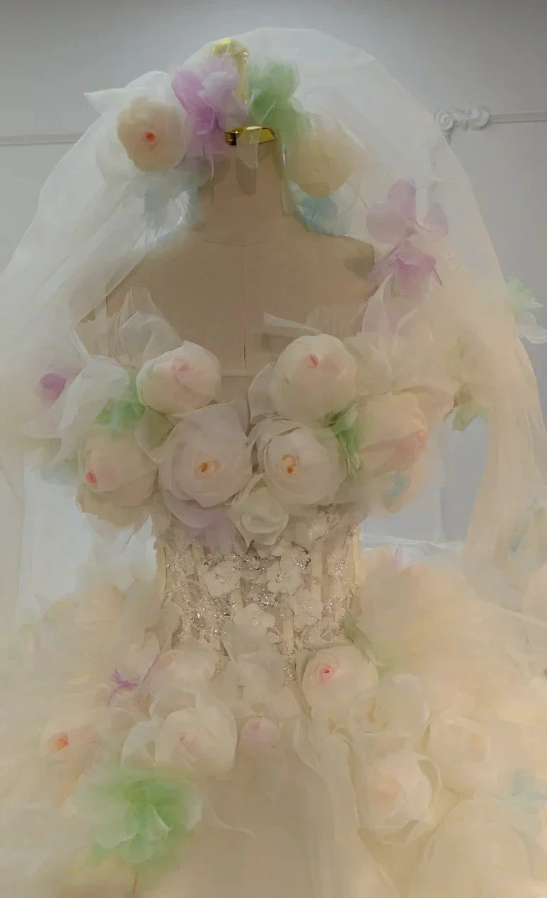 Whimsical Sweetheart Ball Gown Wedding Dress with 3D Pastel Florals & Sheer Tulle Train Ye-2039 - Image 2