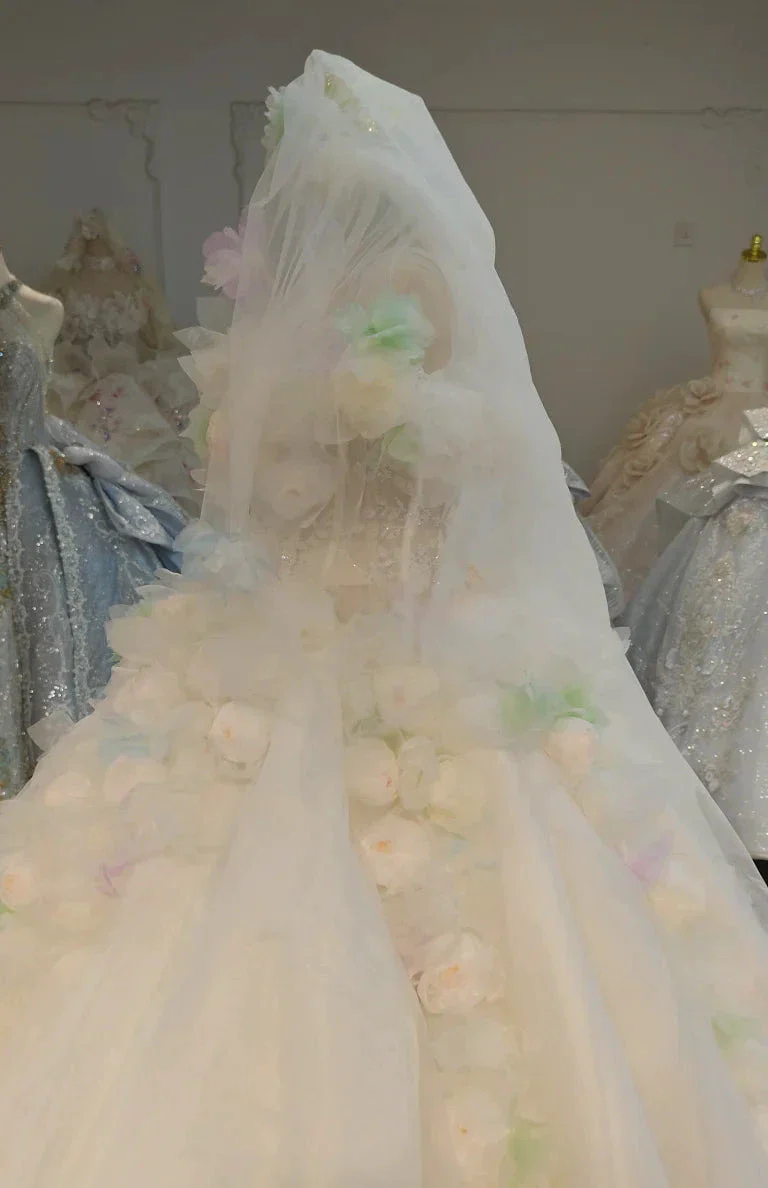 Whimsical Sweetheart Ball Gown Wedding Dress with 3D Pastel Florals & Sheer Tulle Train Ye-2039 - Image 3