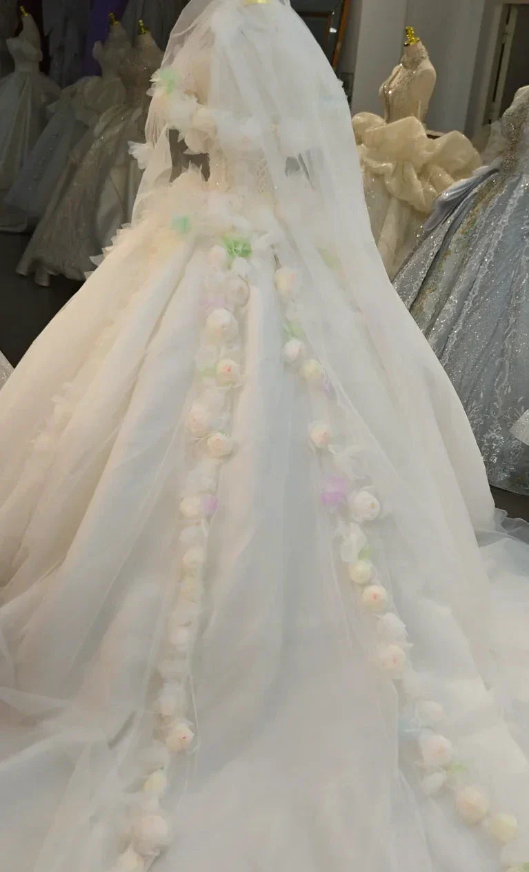 Whimsical Sweetheart Ball Gown Wedding Dress with 3D Pastel Florals & Sheer Tulle Train Ye-2039 - Image 4