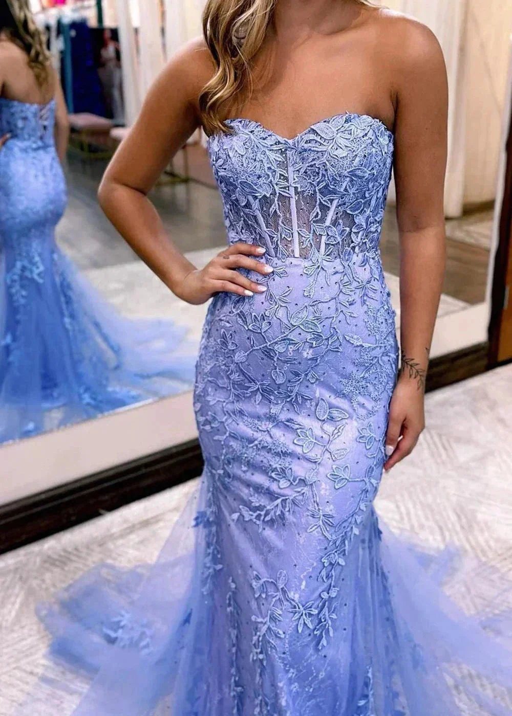 Pink Mermaid Sweetheart Neck Lace Long Prom Dress With Appliques - Image 2