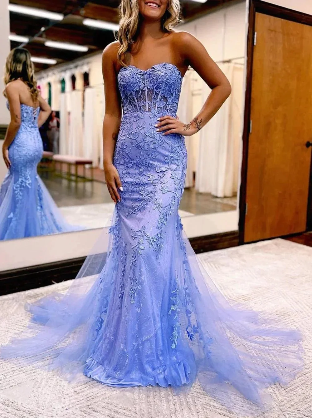 Pink Mermaid Sweetheart Neck Lace Long Prom Dress With Appliques - Image 3