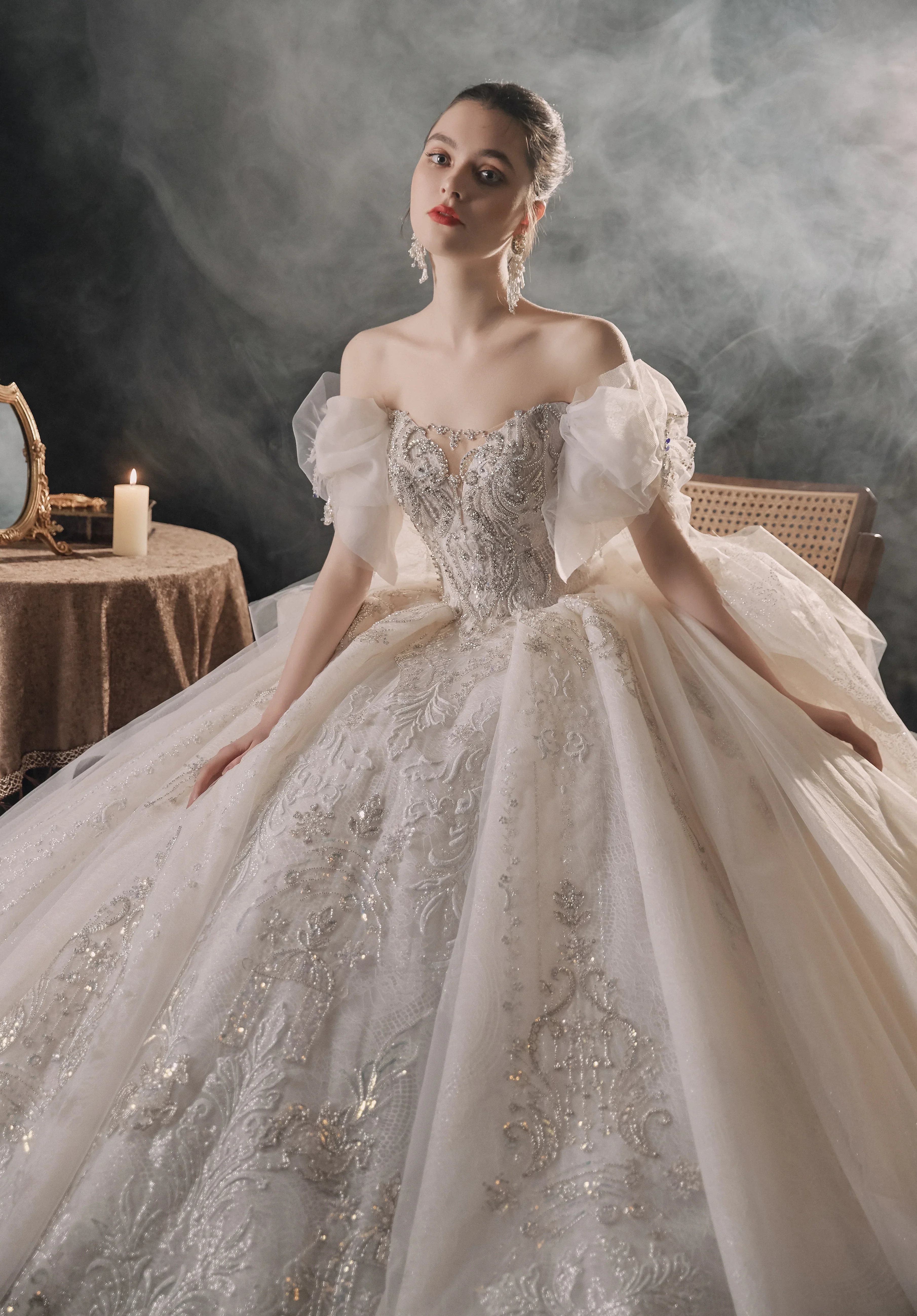 Elegant Off-the-Shoulder Ball Gown Sweetheart Neckline Tulle Puff Sleeve Beaded Lace Wedding Dress with Scalloped Train E-306 - Image 3