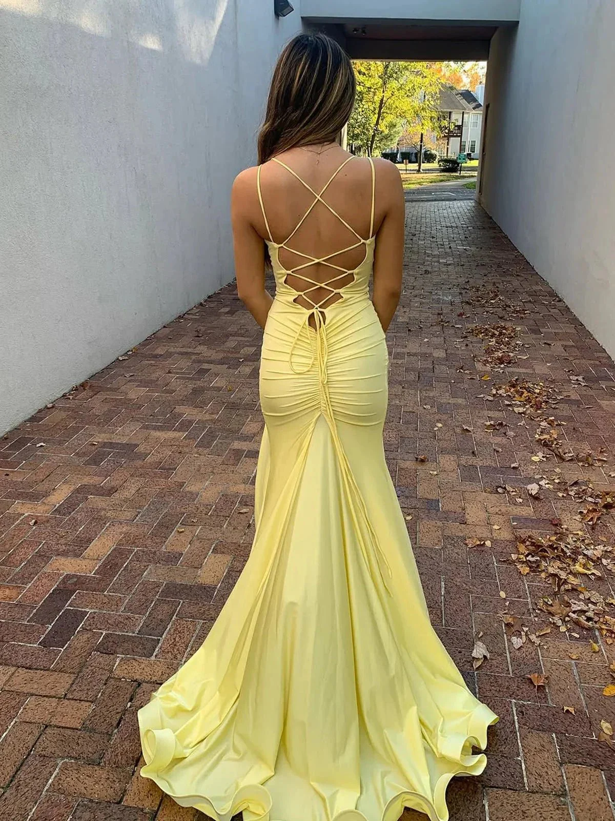 Quinlee | Yellow V Neck Satin Mermaid Long Prom Dress With Split - Image 2