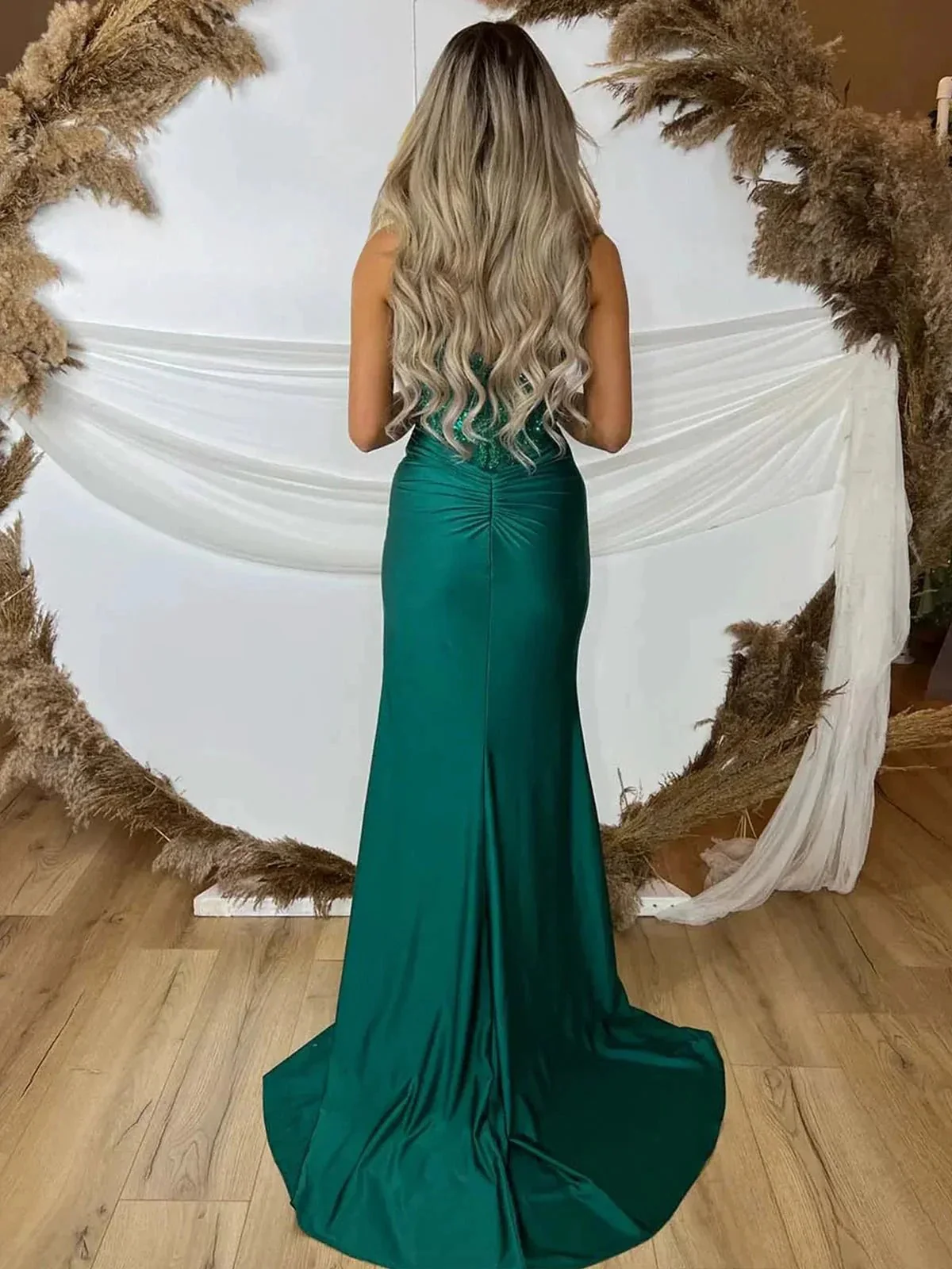 Rafenild | Green V Neck Beading Satin Long Slit Prom Dresses - Image 2