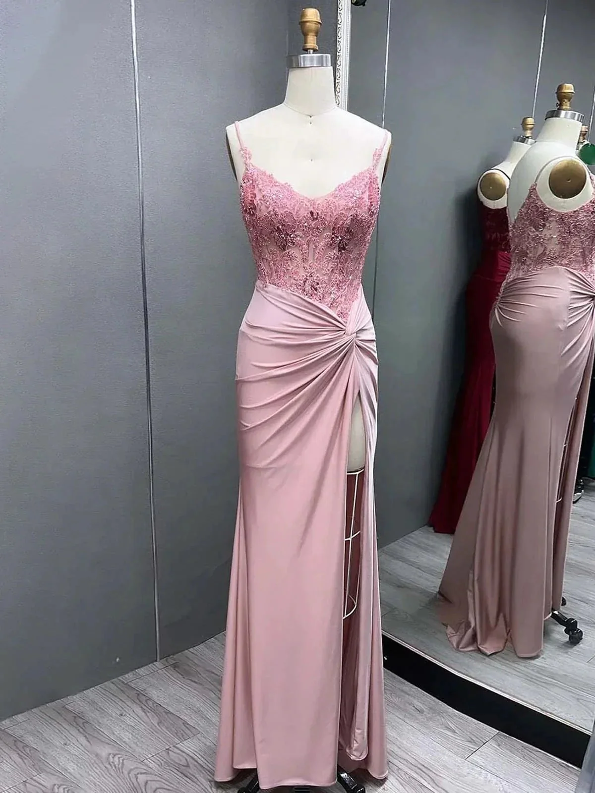 Rafenild | Green V Neck Beading Satin Long Slit Prom Dresses - Image 7