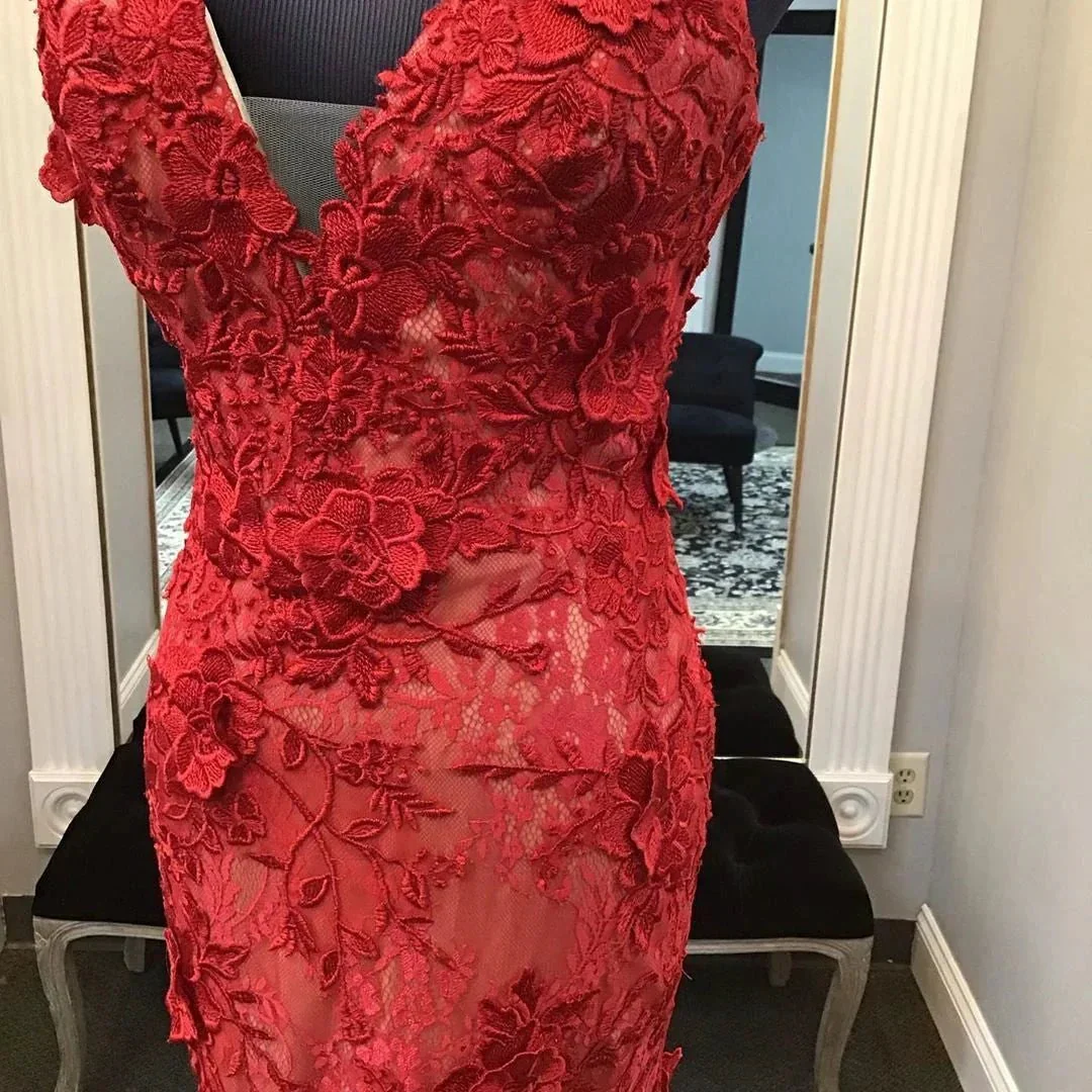 Red Handmade Lace Appliques Evening Dress,Mermaid/Trumpet V Neck Red Formal Gown Y1402 - Image 2