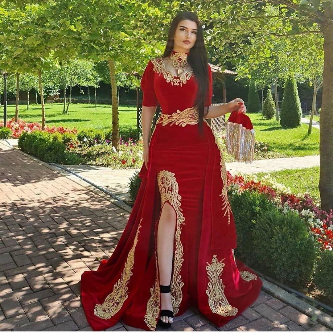 Red Long A-line Sweetheart Appliques Lace Split Velvet Prom Dress with Sleeves - Image 2