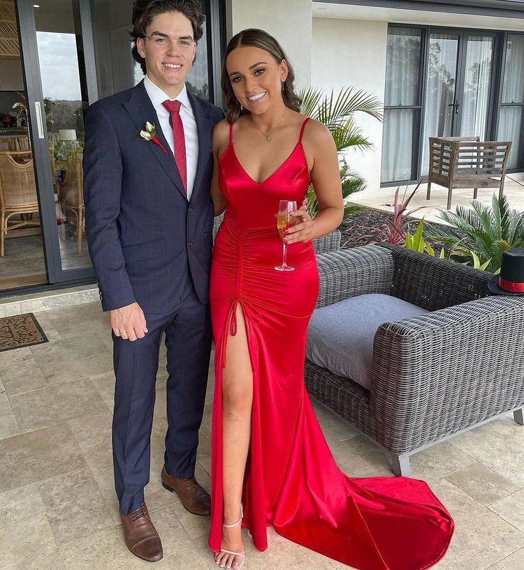 Red Long Mermaid V-neck Backless Evening Prom Dress with Slit - Image 4