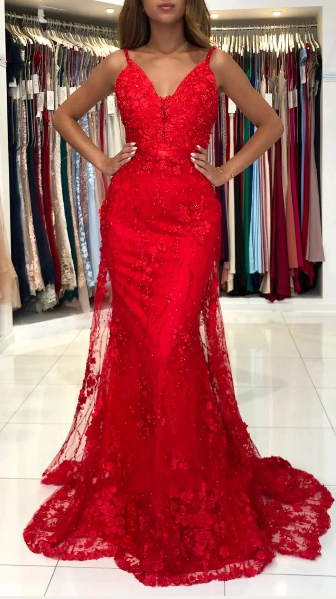 Red Long Mermaid V-neck Spaghetti Straps Backless Lace Prom Dress - Image 2