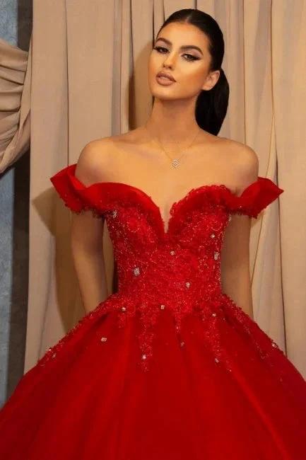 Red Off-the-shoulder Sleeveless Ball Gown Chiffon Floor-Length Prom Dresses with Lace - Image 2