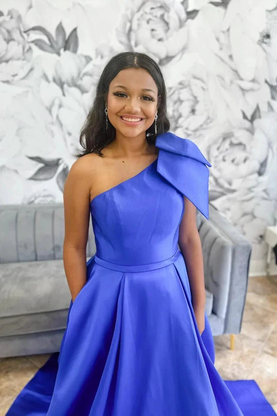 Aliya | Red One Shoulder Bow Tie Satin Prom Dress with Pockets - Image 5