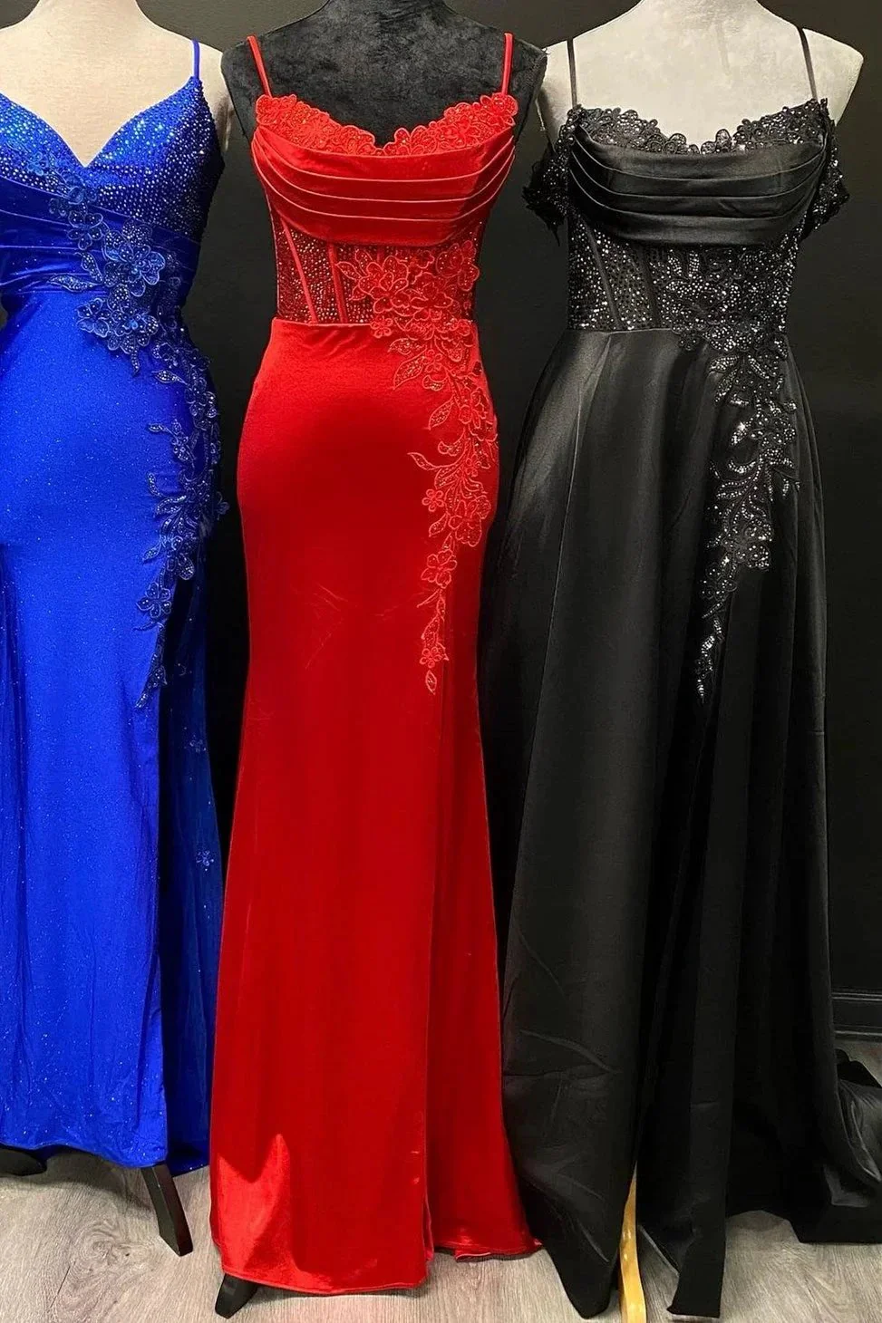 Casey| Red Spaghetti Strap Appliques Mermaid Long Dress with Slit - Image 5