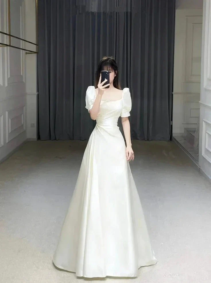Retro Style White Satin Wedding Dress  Y4781 - Image 2