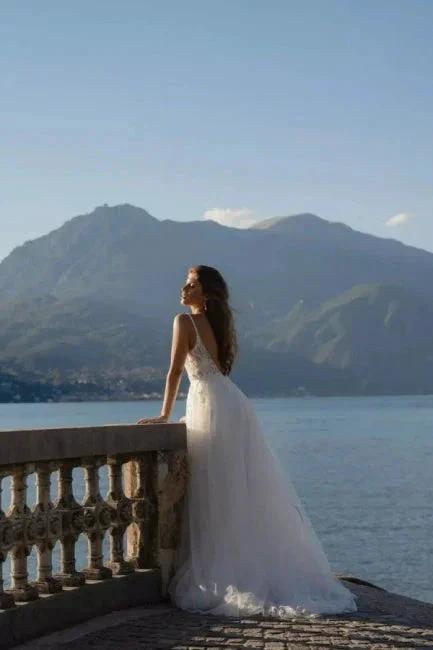Romantic spaghetti straps sleeveless a-line lace Wedding dresses - Image 2