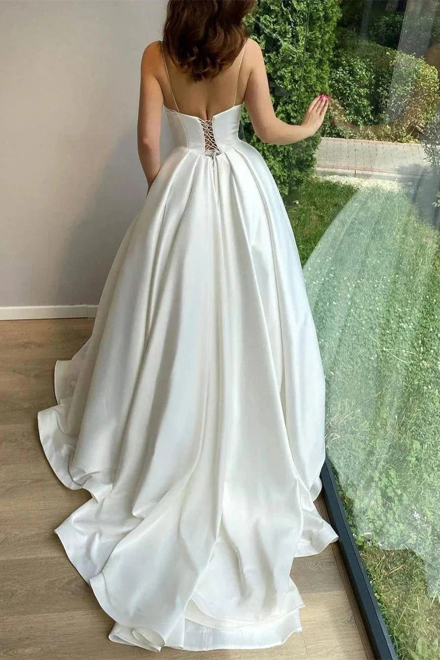 Romantic Spaghetti Straps White Lace Appliques Aline Wedding Dress Sleeveless Bridal Dress with Train - Image 2