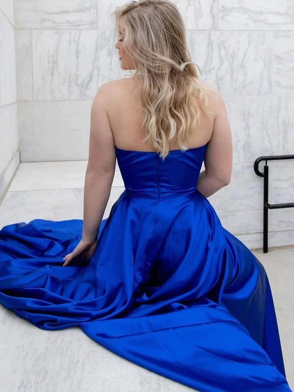 Royal Blue Long A-line V-neck Satin Backless Graduation Prom Dresses with Slit - Image 3