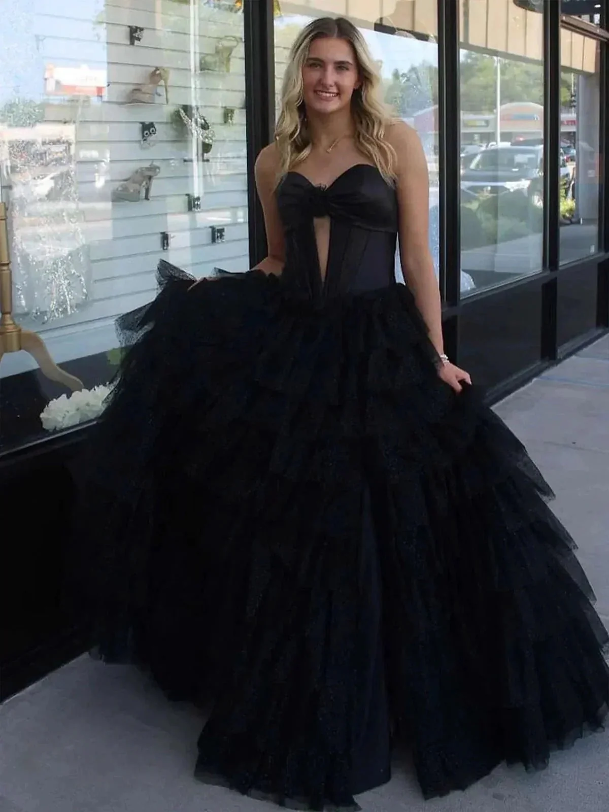 Rozara | Fuchsia A-Line Sweetheart Keyhole Tiered Tulle Long Prom Dresses - Image 7