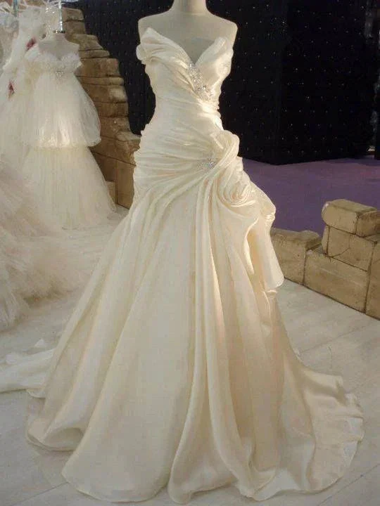 Ruffles Cream Satin Wedding Dress with Beadings Elegant Long Bridal Dress Y4136 - Image 2