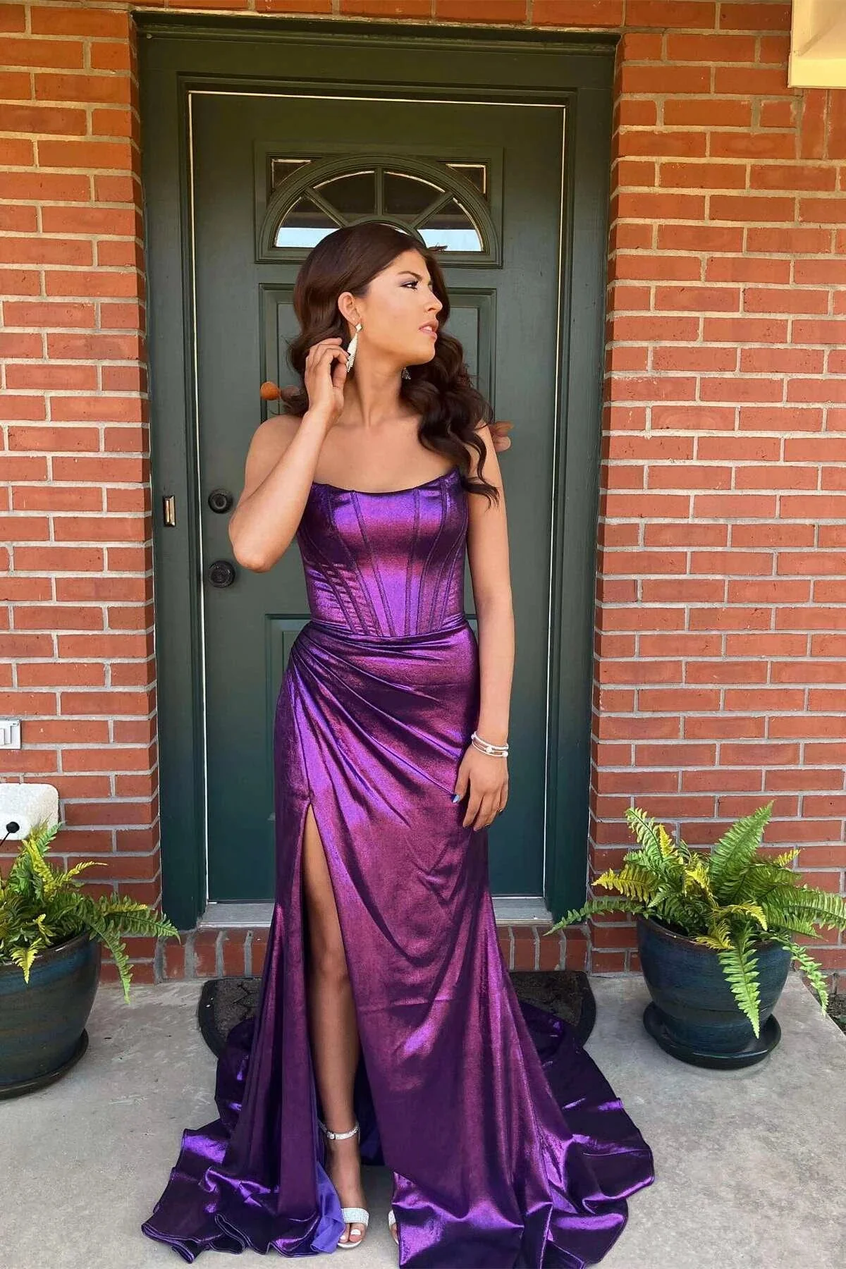 Serilda | Dark Green Strapless Sheath Satin Long Prom Dress With Split - Image 6