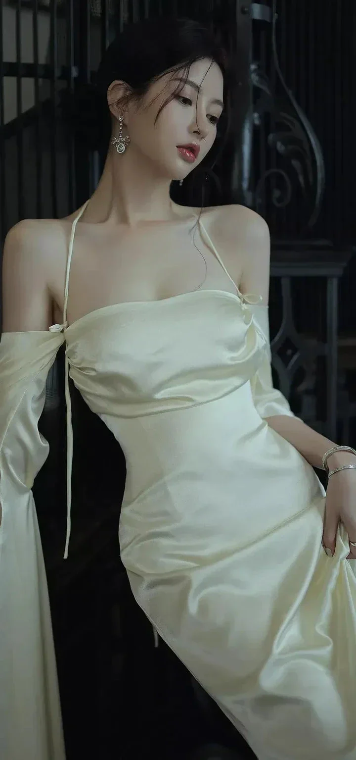 Sexy Backless Long Prom Dress White Satin Long Sleeves Evening Gown Y2080 - Image 3