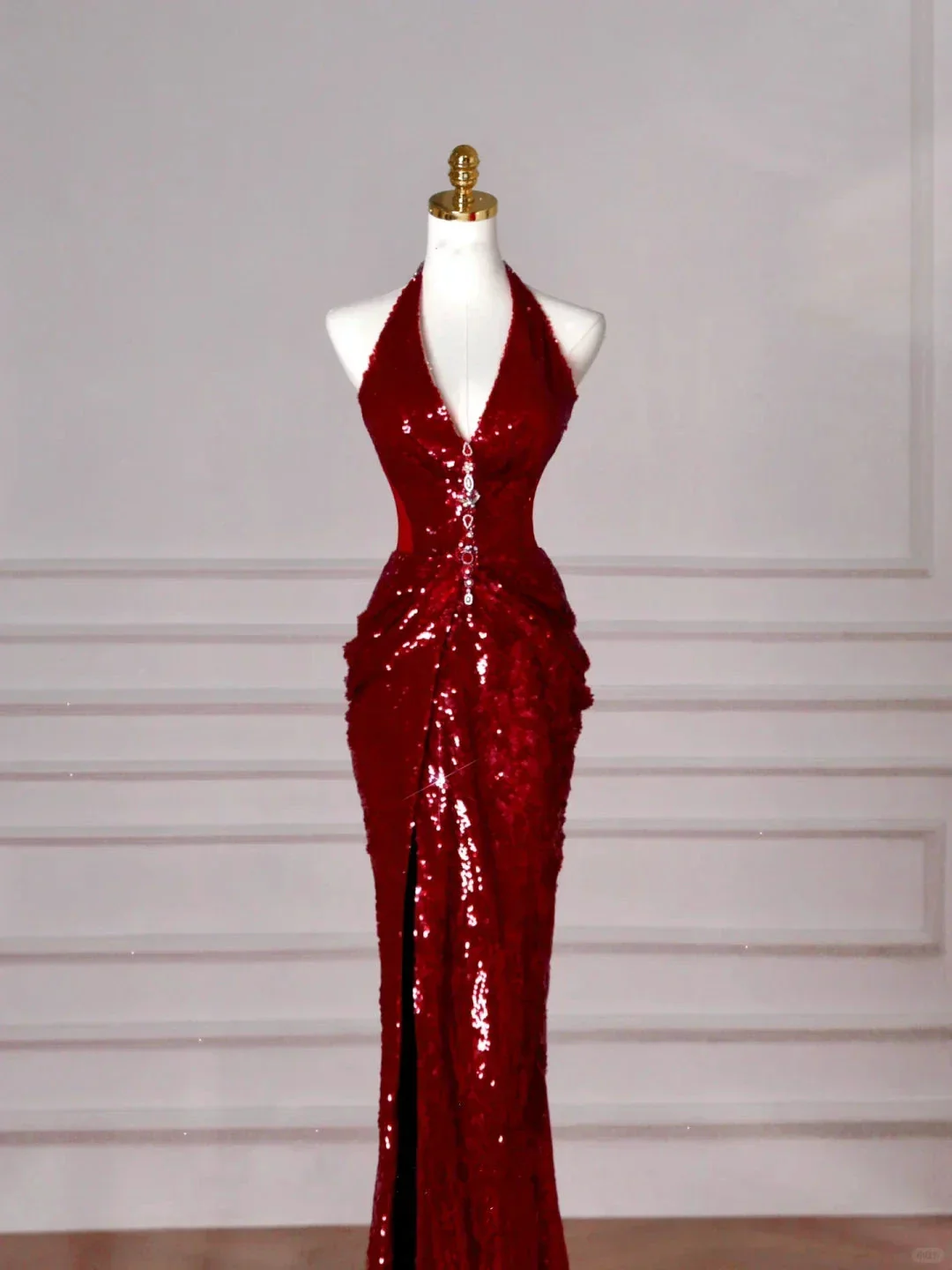 Sexy Burgundy Sequins Halter V Neck Evening Dress Backless Mermaid Evening Dress Y8628 - Image 3