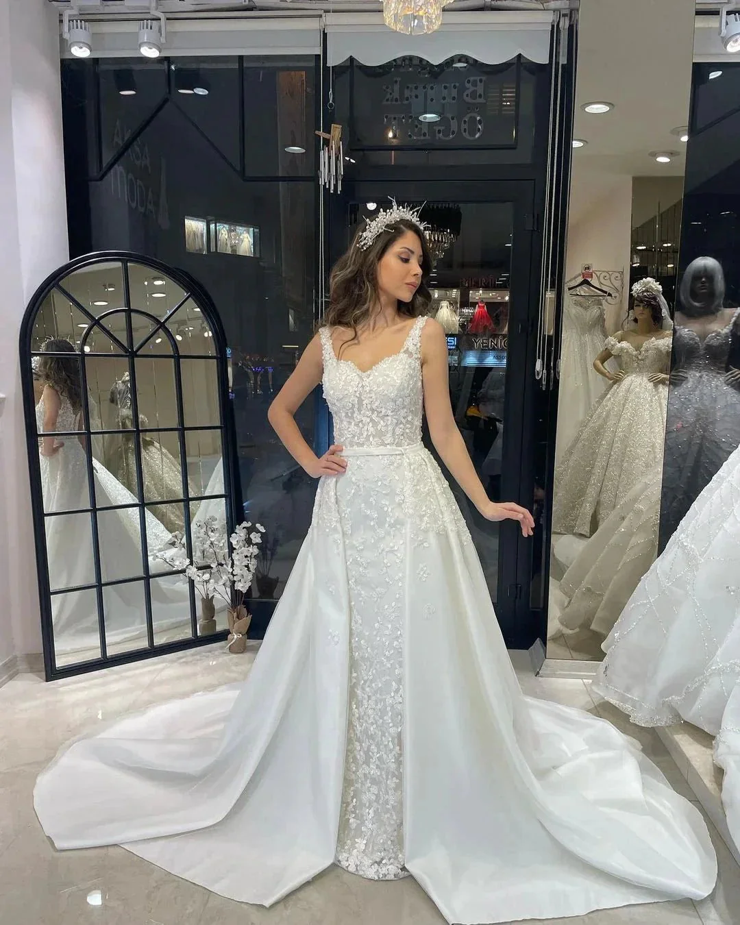 Sexy Floor Length Sweetheart Traps Sleeveless Mermaid Lace Weddding Dress with Court Train - Image 7