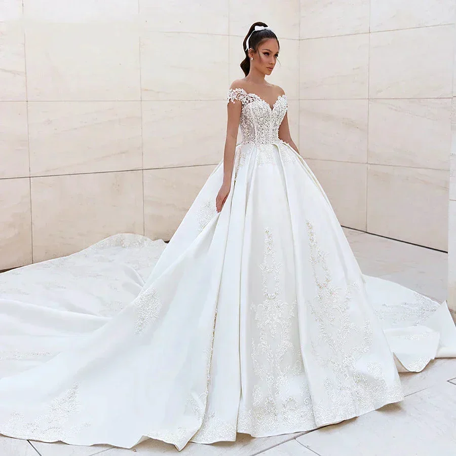Sexy Off Shoulder Wedding Dresses A-Line Lace Applique Women's Elegant Sleeveless Beach Party Satin Beads Applique Bridal Gowns