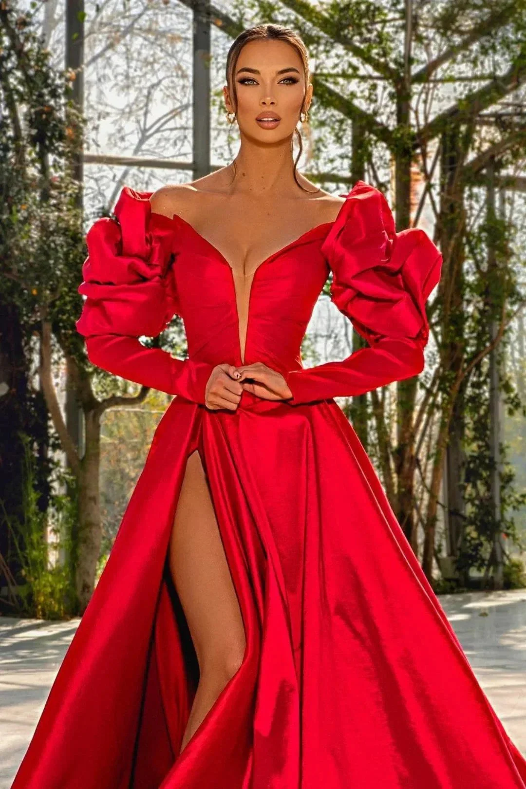 Sexy Red V Neck Bubble Sleeves Satin Long Prom Dress With Slit - Image 2