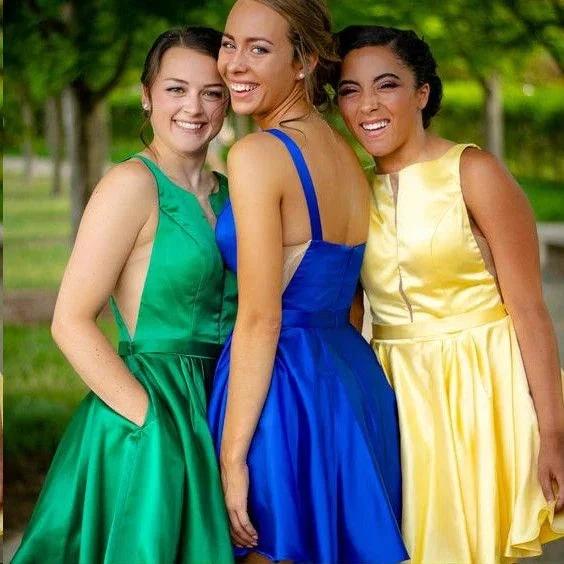 Sexy Short V-Neck Straps Satin Backless Homecoming Dress - Image 5