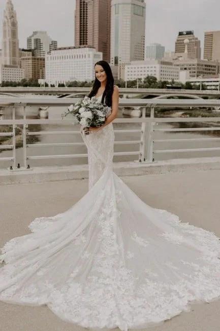 Sexy Spaghetti Strap Sleeveless Mermaid Lace Wedding Dresses with Court Train - Image 3
