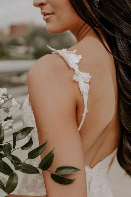 Sexy Spaghetti Strap Sleeveless Mermaid Lace Wedding Dresses with Court Train - Image 4