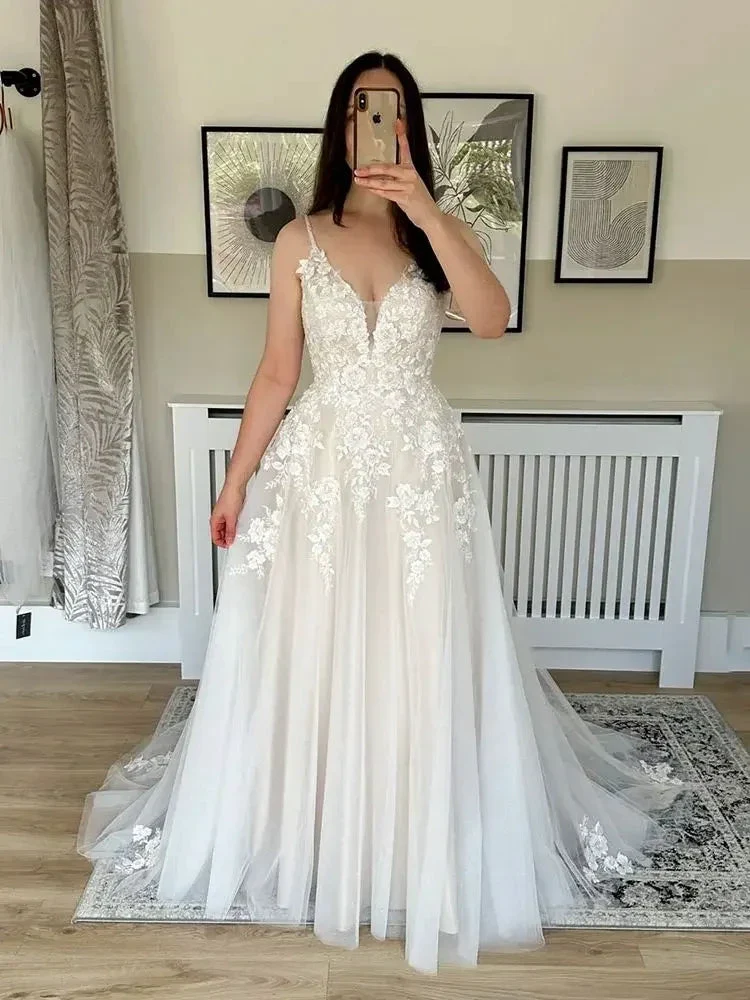 Sexy Spaghetti Straps V Neck Wedding Dresses For Women Backless Bridal Gowns Sweep Train Lace Applique A Line Vestido De Novia - Image 3