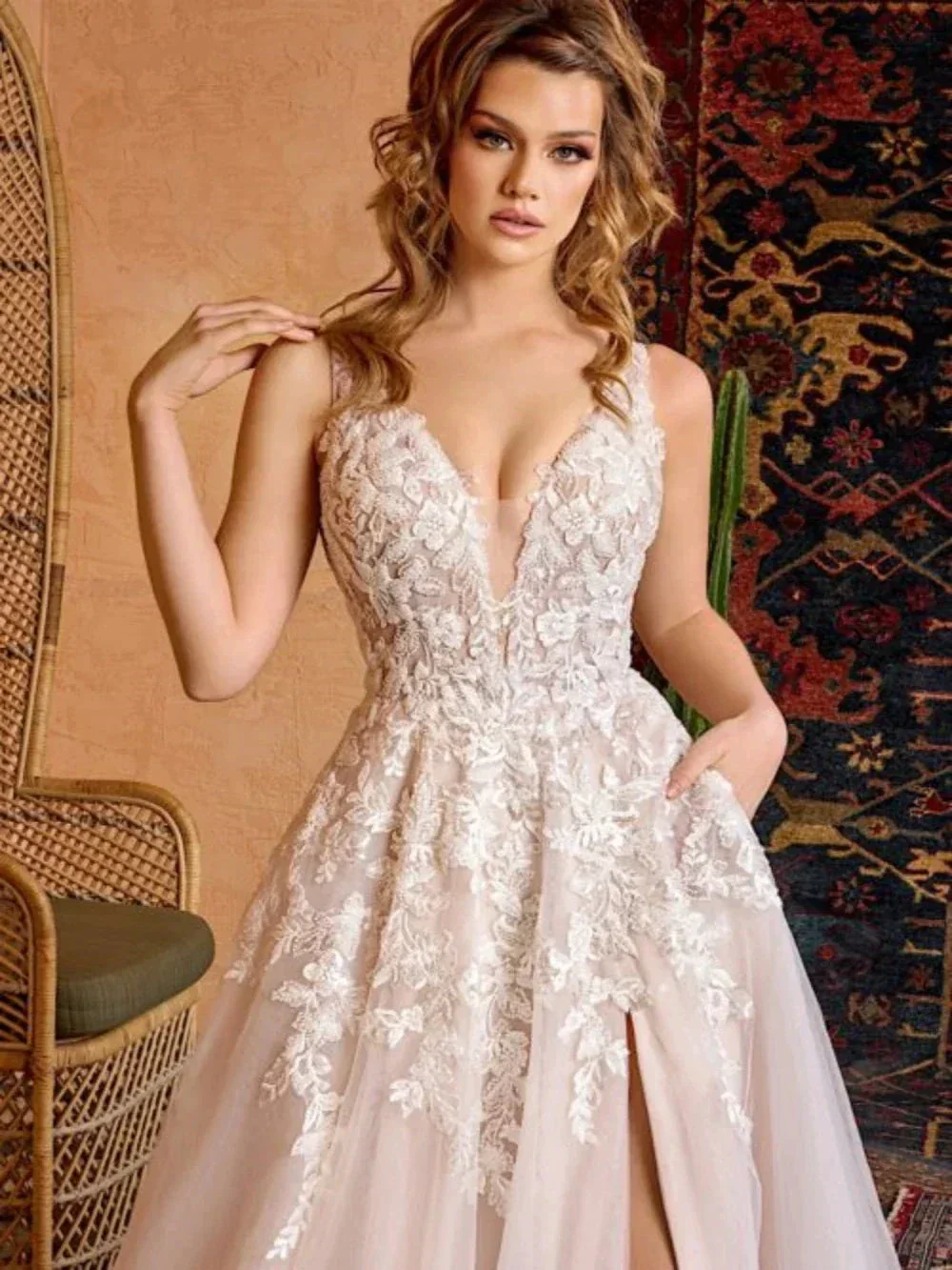 Sexy V-neck Tank Sleeve Dress For Bride Classic Appliques Beads Bridal Gown Graceful A-line Long Wedding Dress Robe De Mariée - Image 2