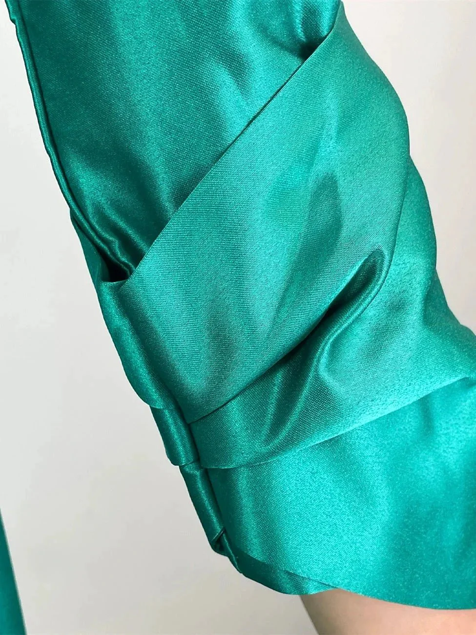 Sheath/Column V-Neck 3/4 Sleeves Knee-Length Mother of the Bride Dresses with Sash - Image 2