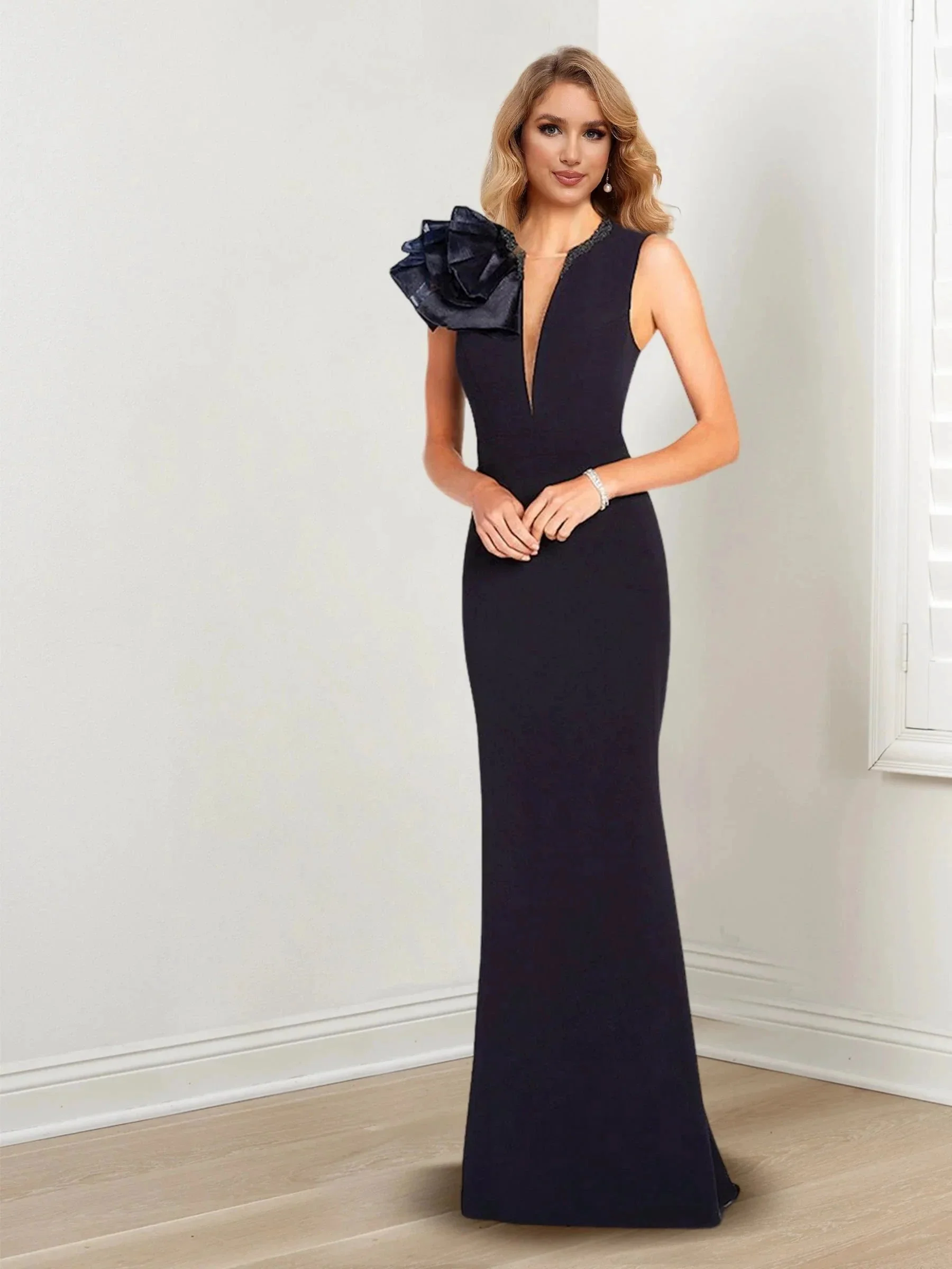 Sheath/Column V-Neck Sleeveless Mother of the Bride Dresses - Image 3