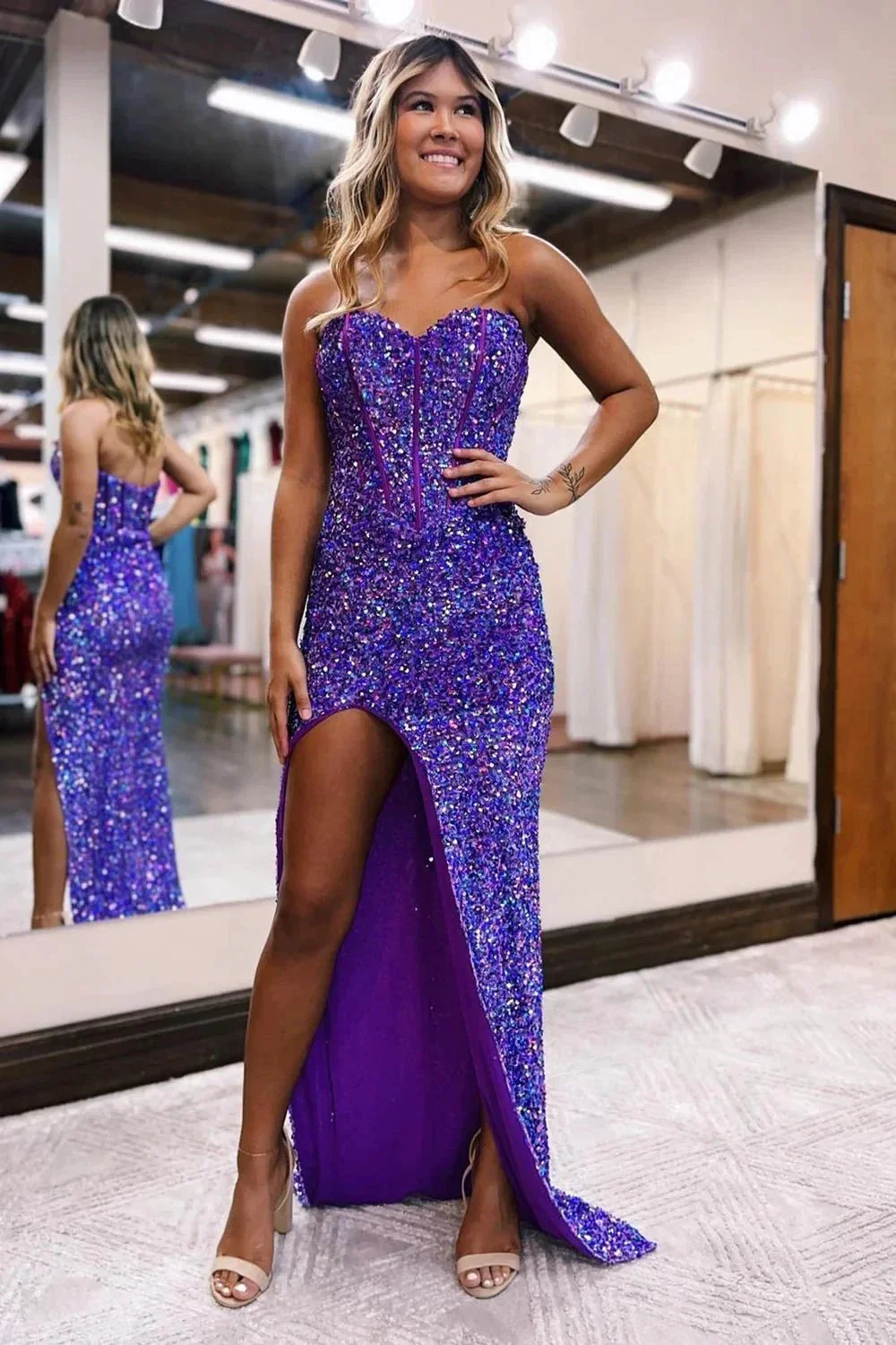 Royalty |Sheath Sweetheart Sequins Prom Dress with Slit - Image 4