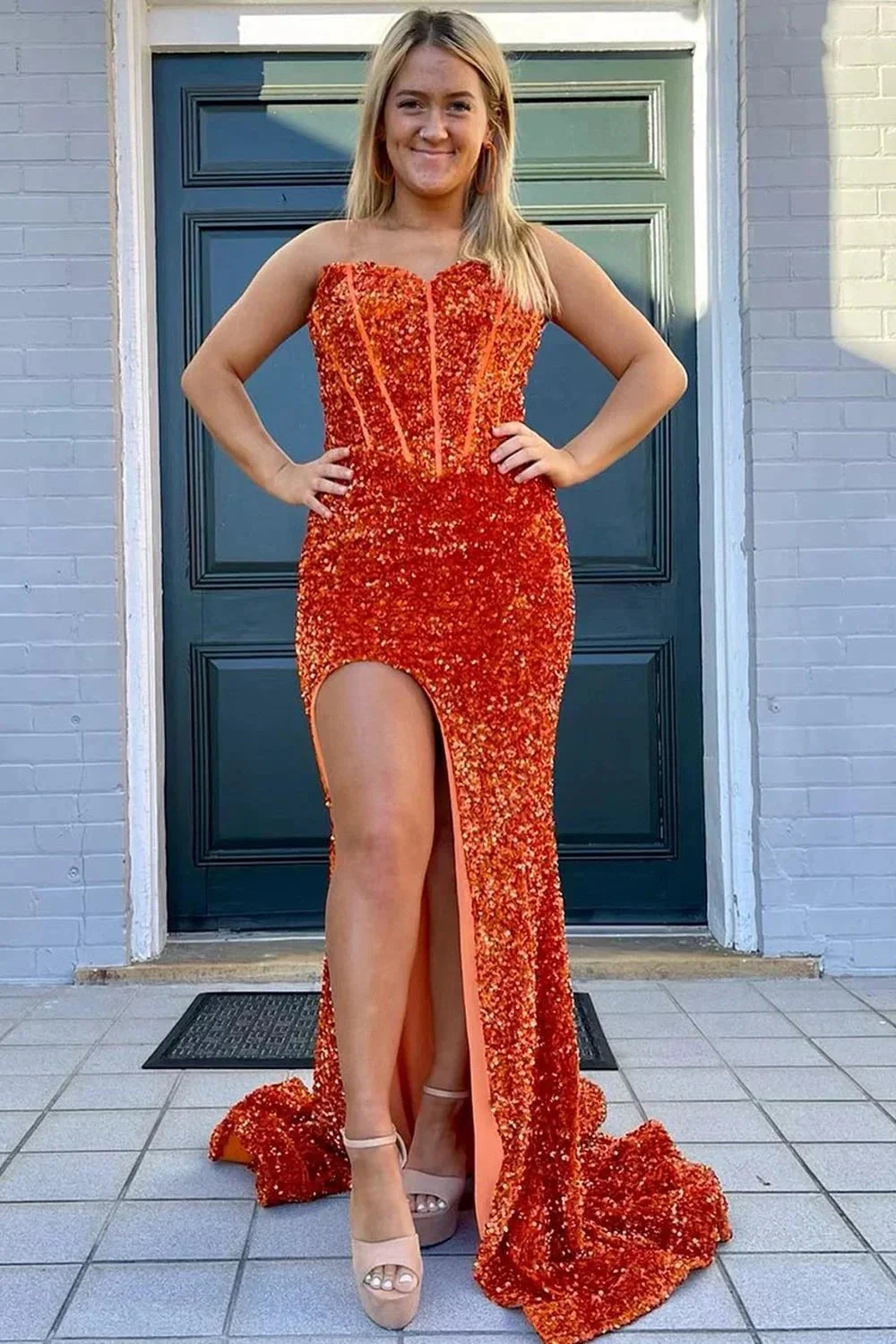 Royalty |Sheath Sweetheart Sequins Prom Dress with Slit - Image 5