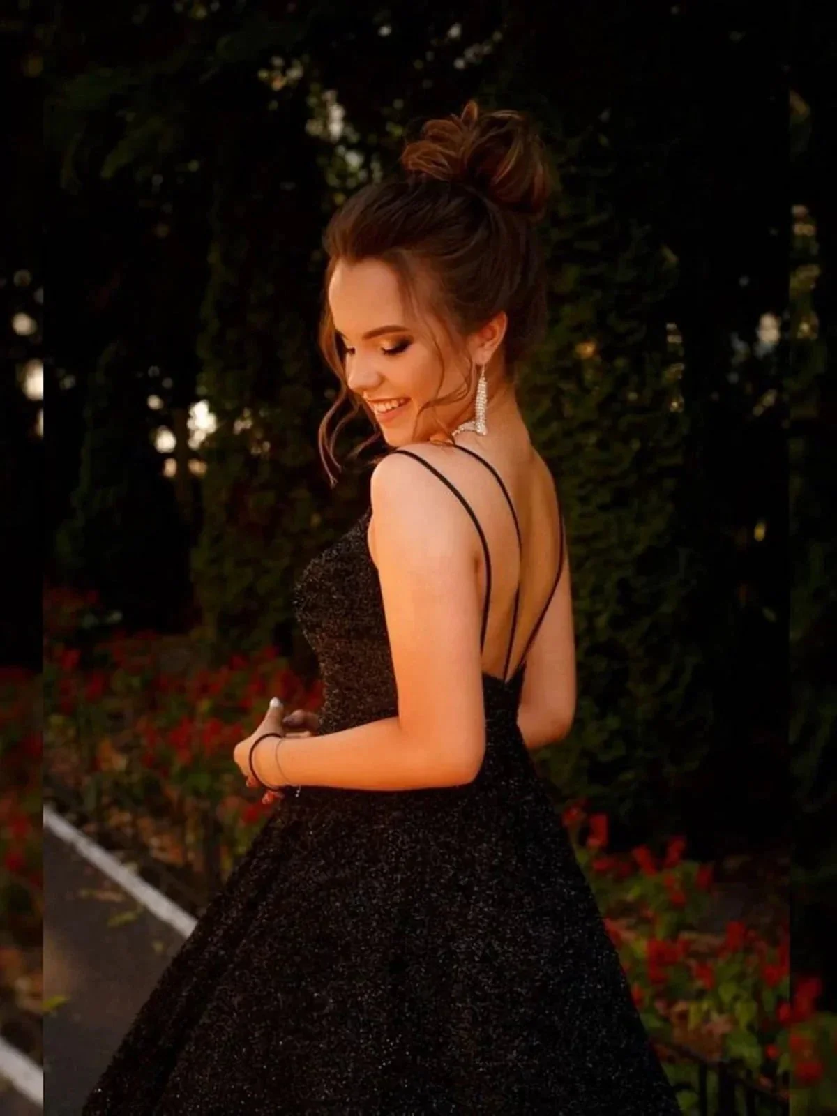 Shiny Black Long A-line V-neck Sequined Backless Formal Prom Dresses - Image 4