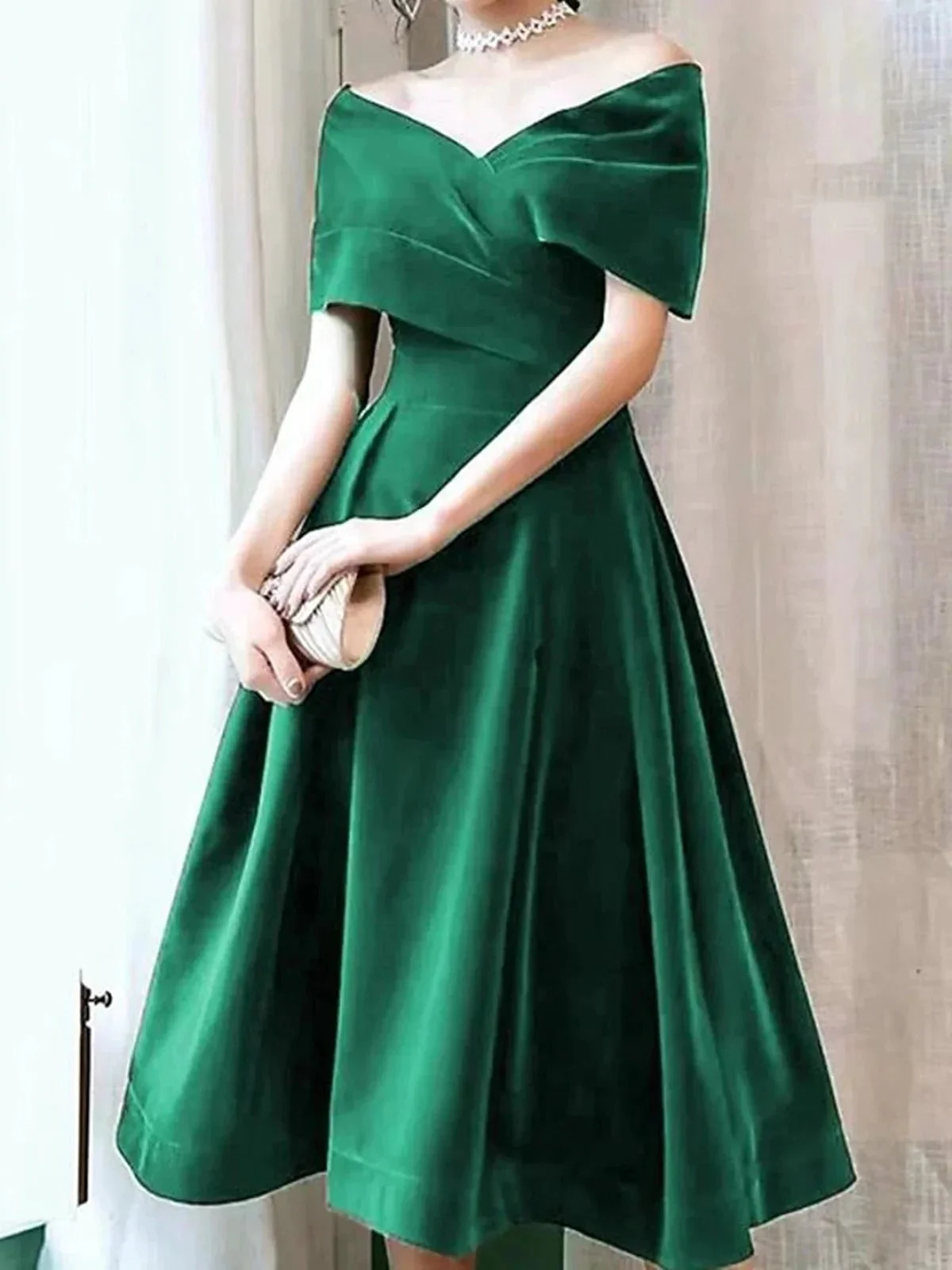 Short A-line Off the Shoulder Velvet Prom Dress Burgundy Formal Graduation Evening Dresses - Image 3
